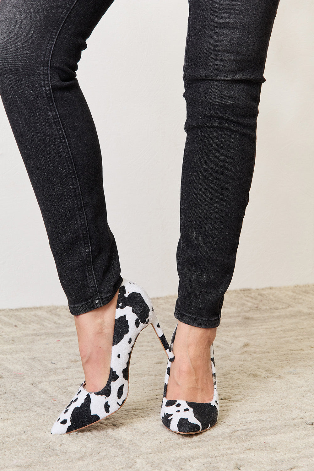 Melody 4" Closed Toe Heels-VMA Specialties Boutique
