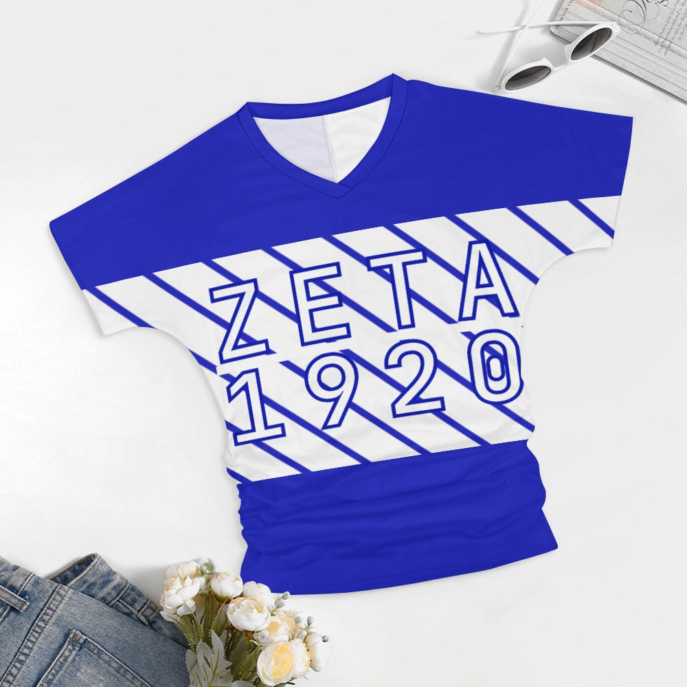 V-neck pleated T-shirt