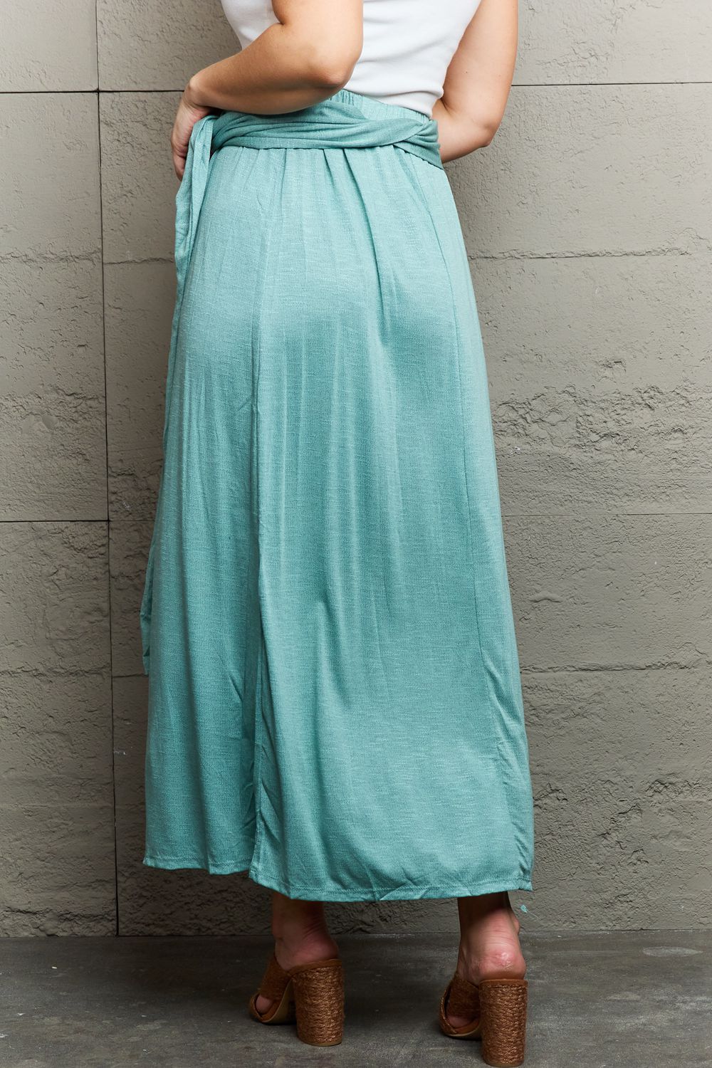  Criss Cross Halter Neck Maxi Dress